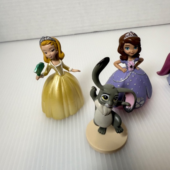 Disney Figures Sofia the First Lot of 4 PVC Figures Cake Toppers Amber/Clover - Picture 2 of 8